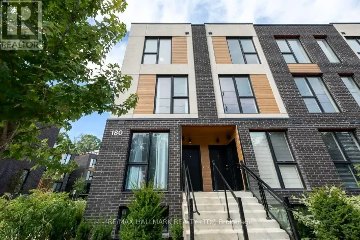 Row / Townhouse for sale: 2 - 180 CLONMORE DRIVE, Toronto