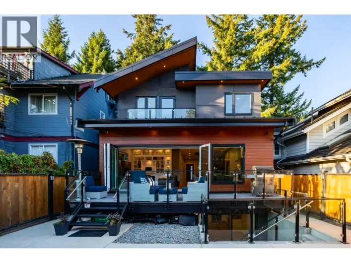 House for sale: 426 W 17TH AVENUE, Vancouver
