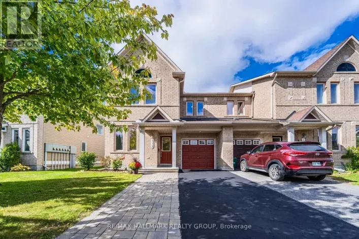 Row / Townhouse for sale: 112 AKITA WALK, Ottawa