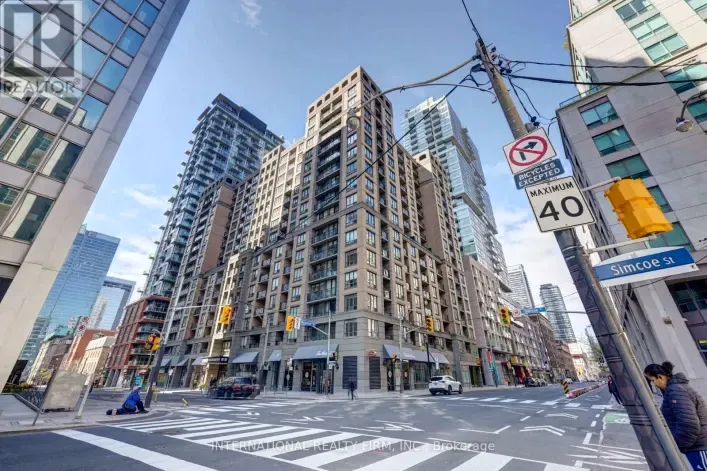 Apartment for rent: 1209 - 140 SIMCOE STREET, Toronto