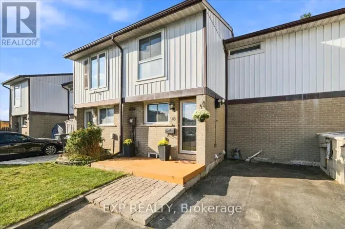 Row / Townhouse for sale: 16 HAVENBROOK COURT, Brampton