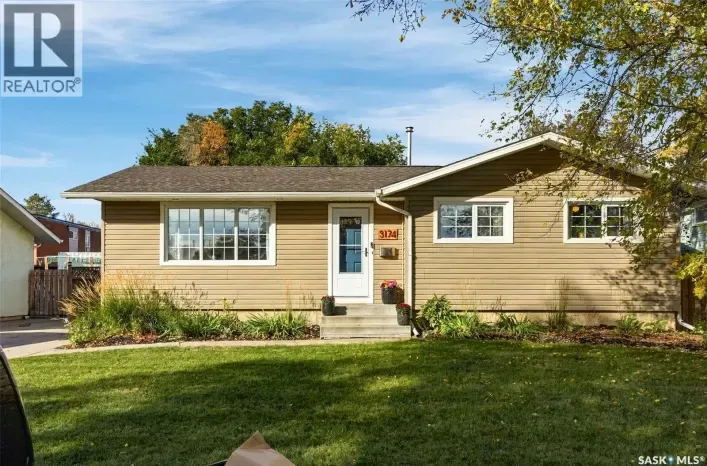 House for sale: 3174 Eastview, Saskatoon