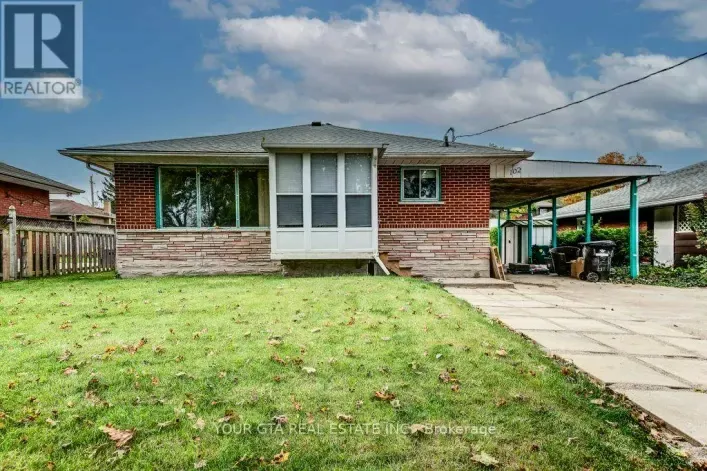 House for sale: 102 MASSEY AVENUE, Kitchener